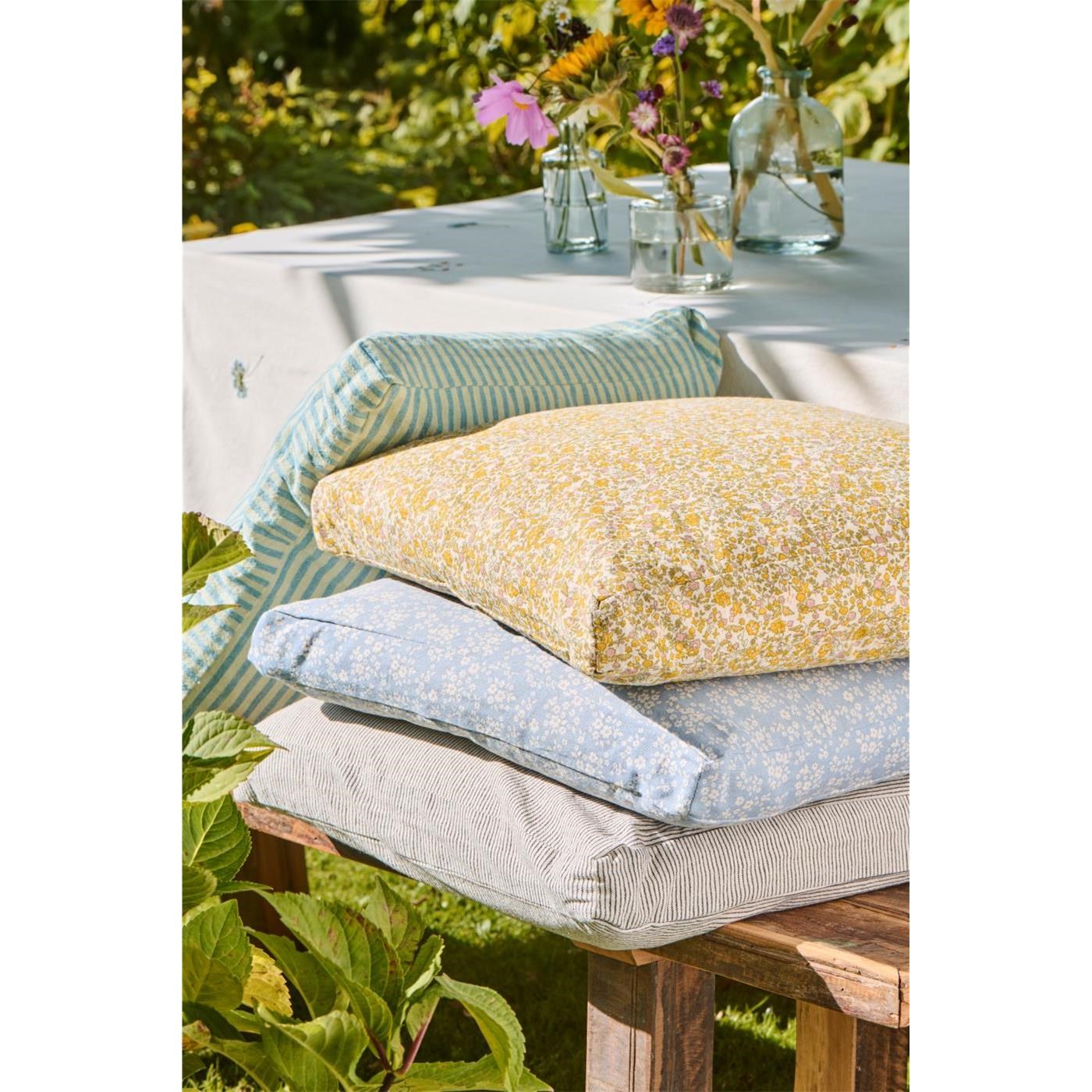 Povlak na sedák Lina Ib Laursen přírodní s tenkými černými pruhy_1