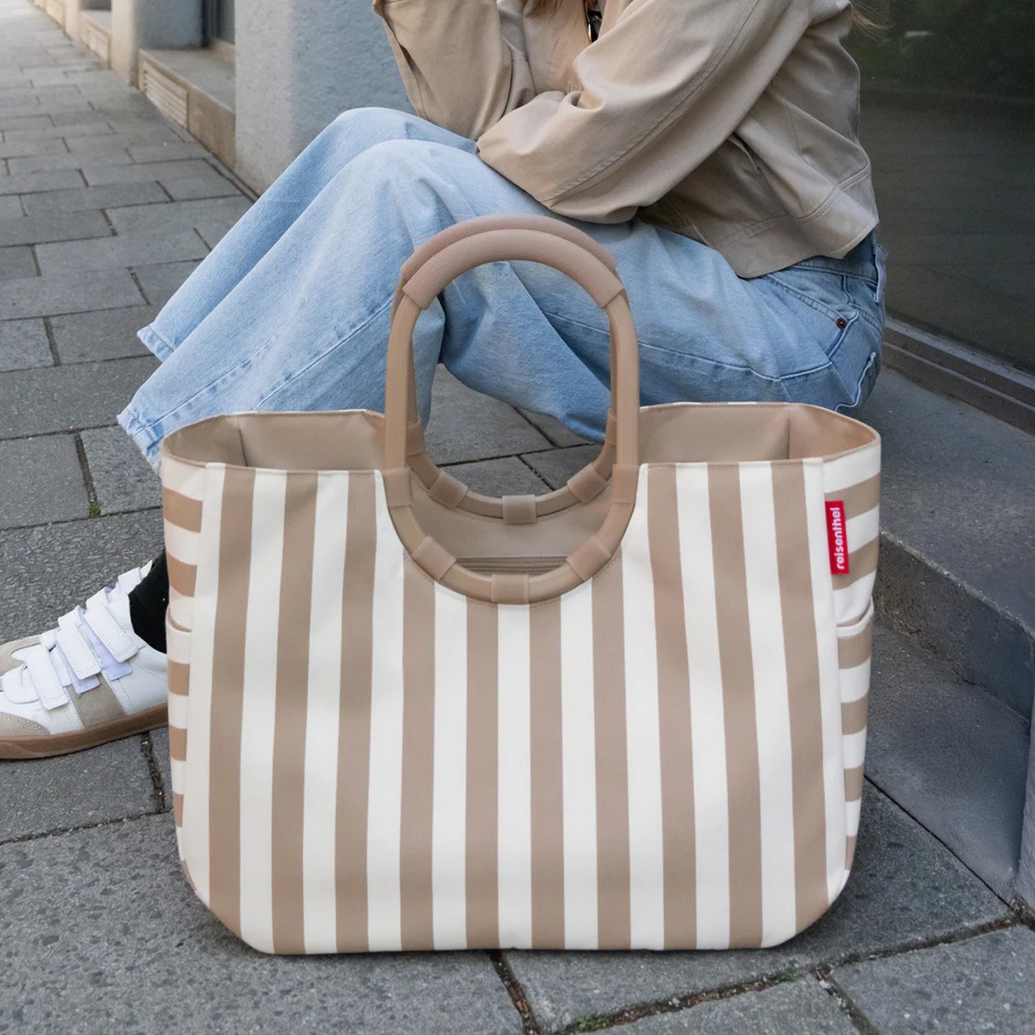 Módní taška Reisenthel Loopshopper L summerstripes coffee_1