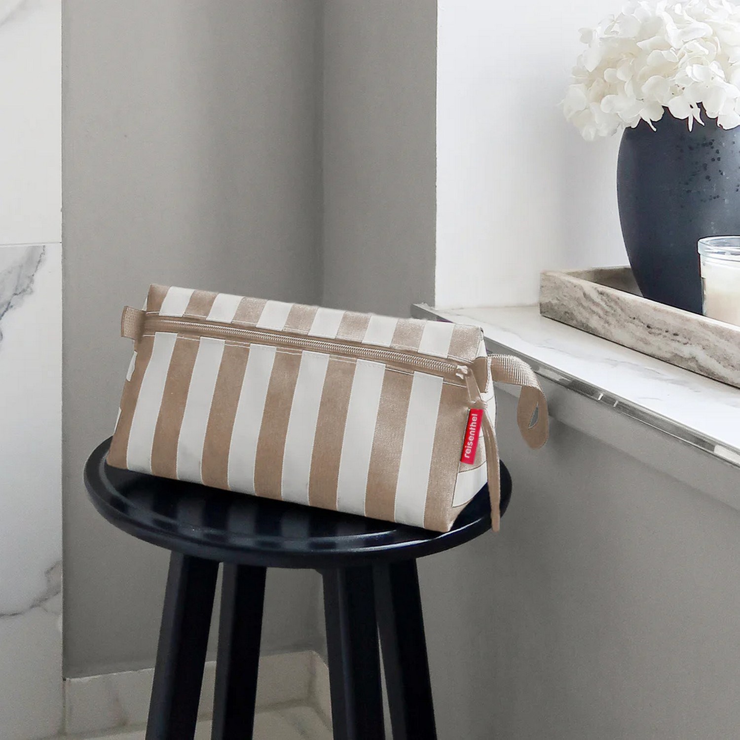 Kosmetická taštička Reisenthel Maxi Case summerstripes coffee_0