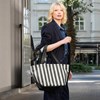 Taška přes rameno Reisenthel Shopper M summerstripes black_0