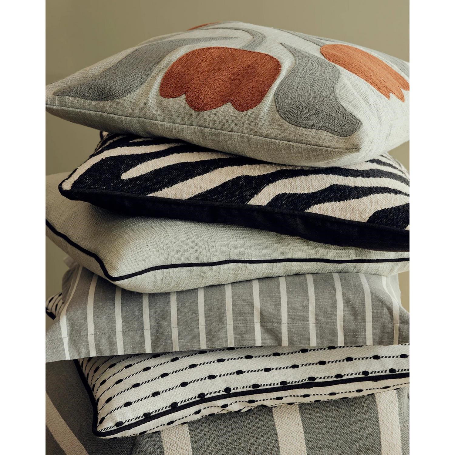 Povlak na polštář Broste SUE 50x50 cm bíločerný_2